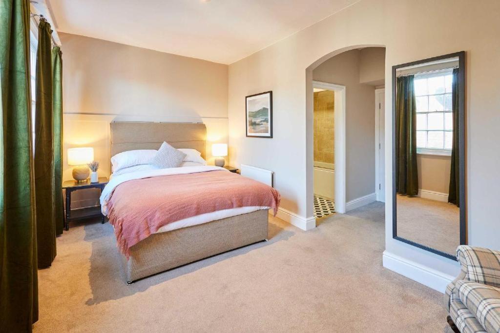 The Raven Hotel At Much Wenlock By Purestay Exterior foto
